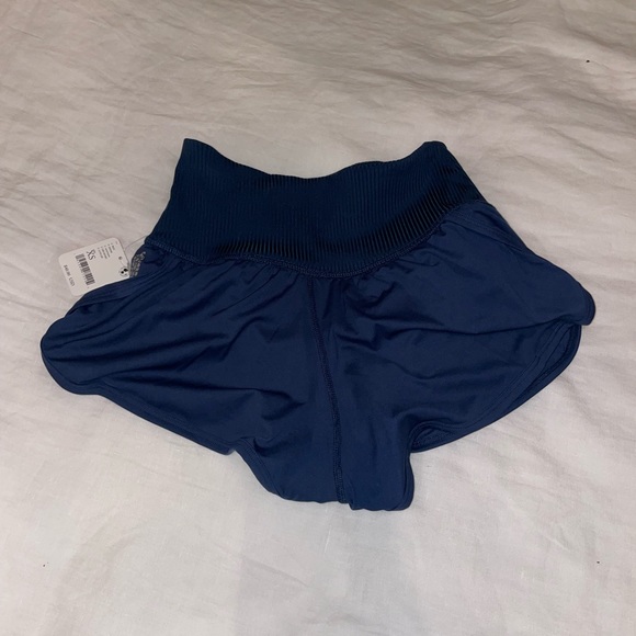 Free People Movement - Picture 2 of 5